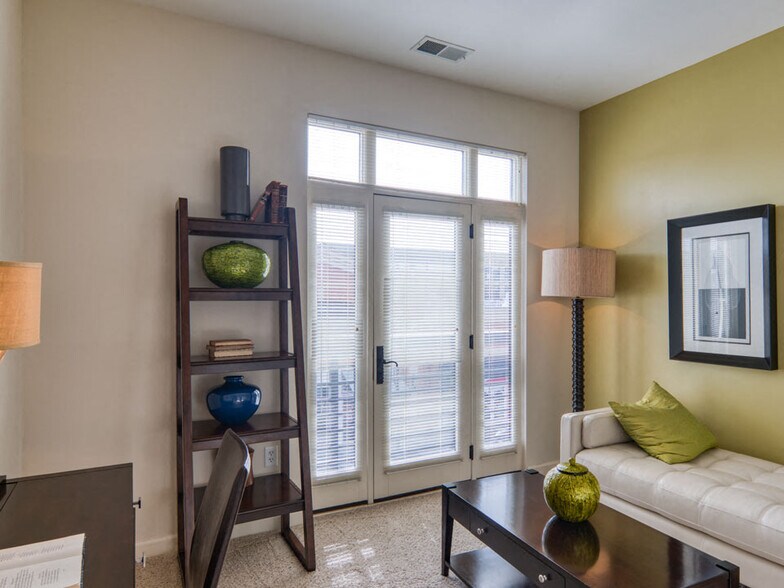 More Photos Of 670 Downey Green, Hampton Apartments For Sale