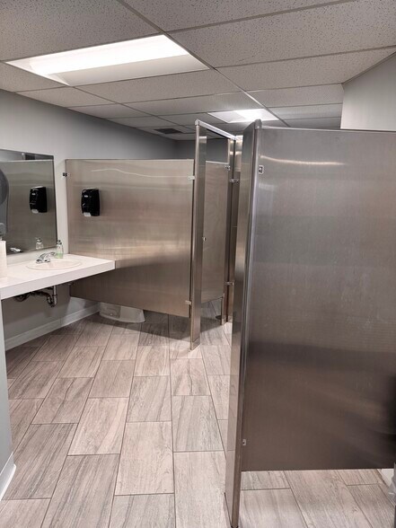 More Photos Of 99 Danville Corner Rd, Auburn Office For Lease