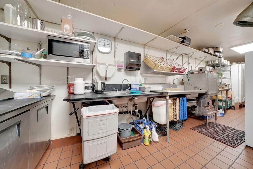 More Photos Of 31880 State Highway 108, Strawberry Hotel For Sale