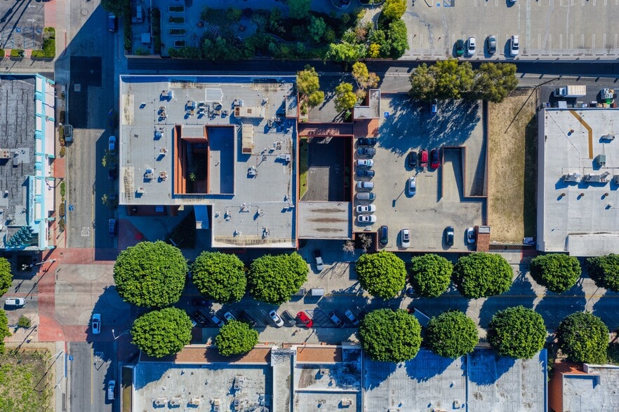 More Photos Of 7200-7202 Greenleaf Ave, Whittier Office For Lease