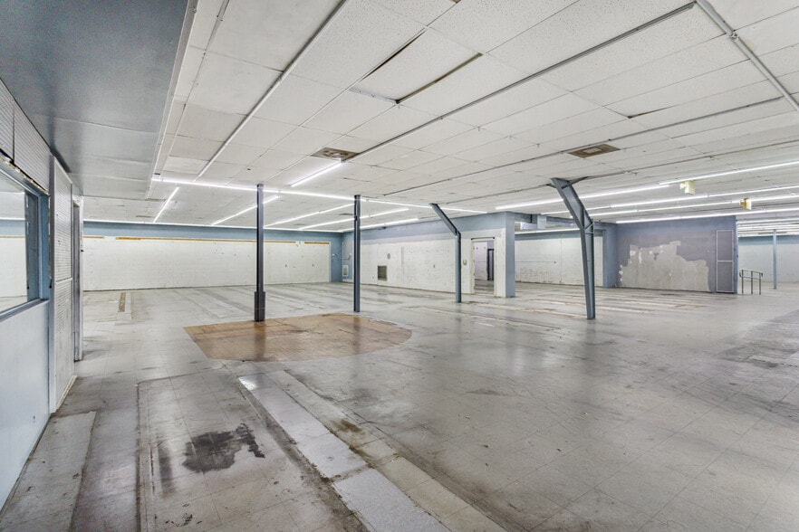 More Photos Of 1601 E Sample Rd, Pompano Beach Freestanding For Sale