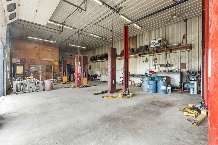More Photos Of 12753 State Route 9W, West Coxsackie Auto Repair For Sale