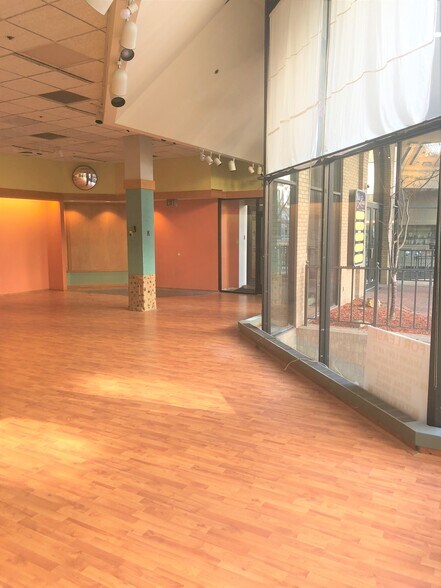 More Photos Of 157 S Kalamazoo Mall, Kalamazoo Apartments For Lease