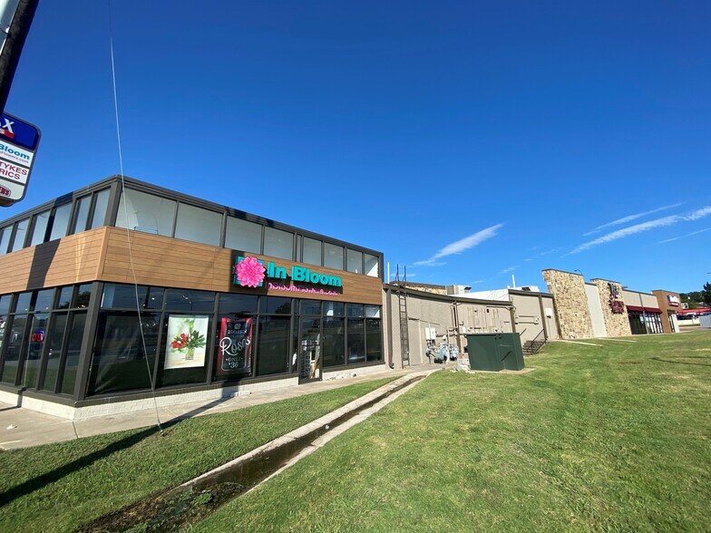 More Photos Of 4311 Little Rd, Arlington Unknown For Lease