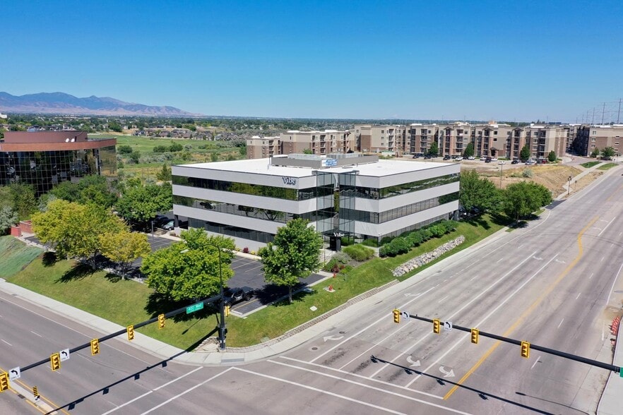 More Photos Of 10542 S Jordan Gtwy, South Jordan Loft Creative Space For Sale