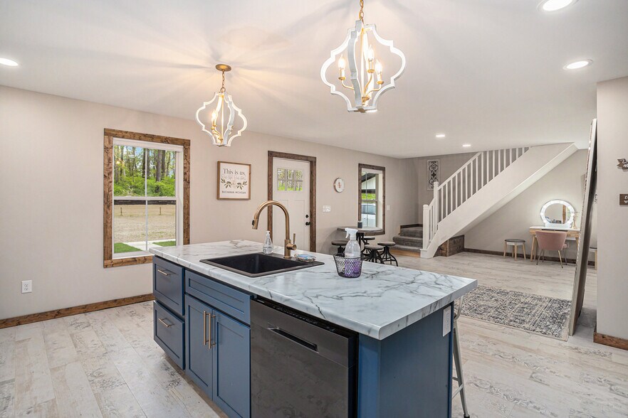 More Photos Of 15165 Main St, Buchanan Theater Concert Hall For Sale