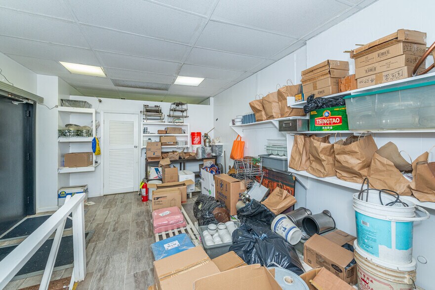 More Photos Of 768 Stuyvesant Ave, Lyndhurst General Retail For Sale