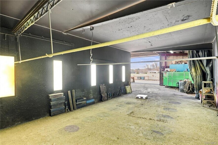 More Photos Of 3779 Lower Mountain Rd, Sanborn General Retail For Sale