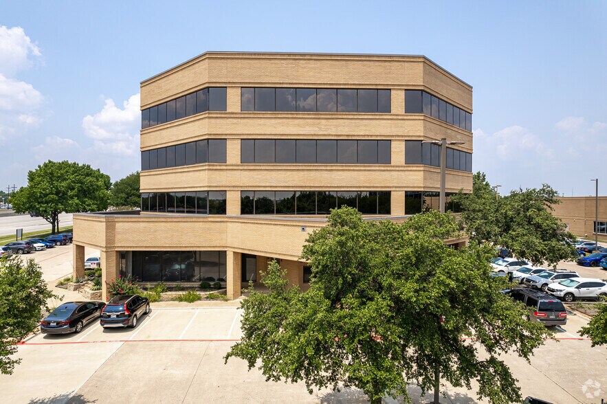 More Photos Of 1760 S Stemmons Fwy, Lewisville Office For Lease