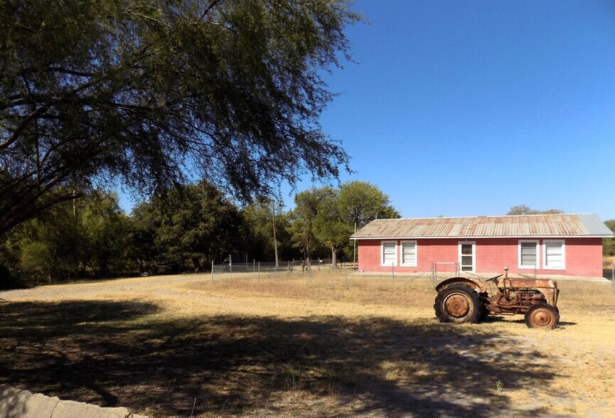 More Photos Of 849 Lowe Rd, Quemado Land For Sale
