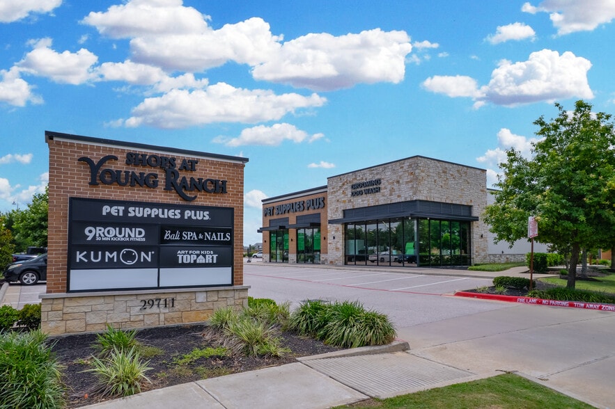 More Photos Of 29711 Kingsland Blvd, Katy Storefront For Sale
