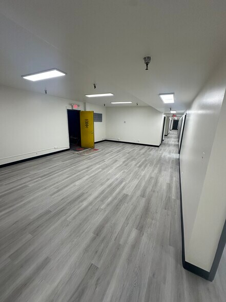 More Photos Of 4542 Dunham St, Commerce Warehouse For Lease