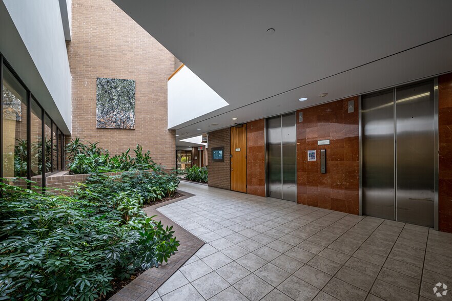 More Photos Of 10101 Harwin Dr, Houston Office For Lease