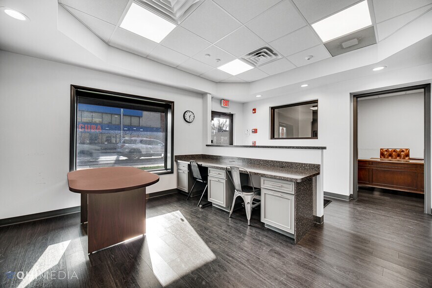 More Photos Of 9300 W Ogden Ave, Brookfield Office For Sale