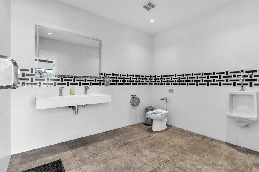 More Photos Of 2729 NW 56th St, Miami Land For Lease