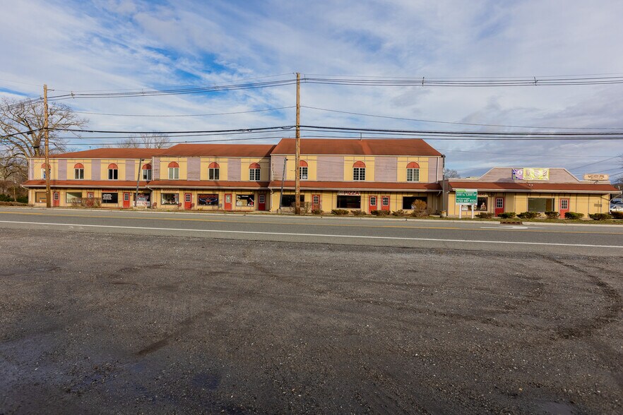 More Photos Of 1590-1610 Union Valley Rd, West Milford Freestanding For Lease