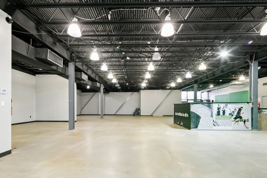 More Photos Of 183 S Broadway, Hicksville Office For Lease