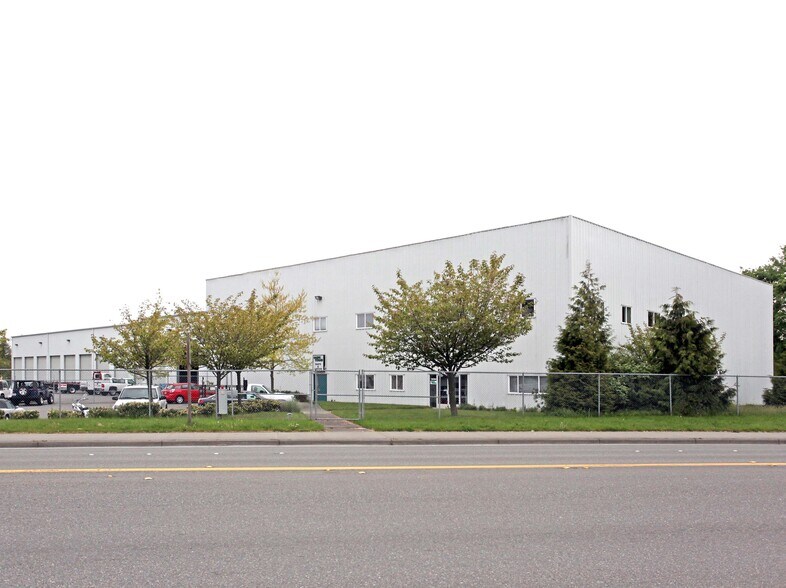 More Photos Of 18060 Des Moines Memorial Dr S, Seatac Service For Sale