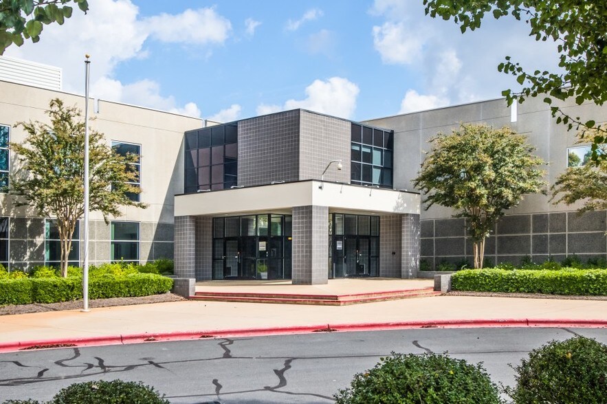 More Photos Of 1800 Overview Dr, Rock Hill Warehouse For Lease