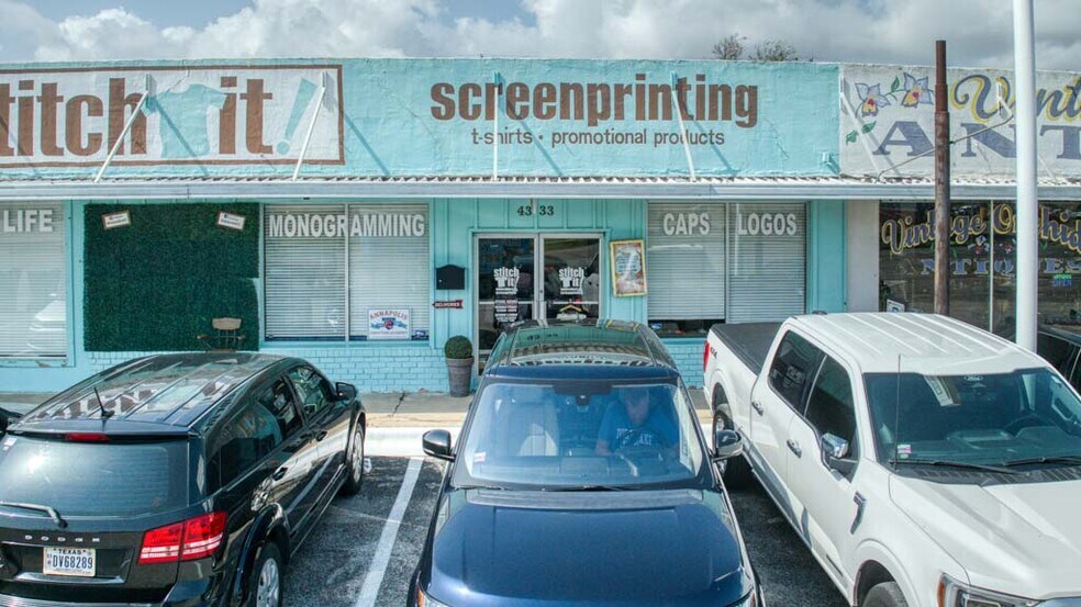 More Photos Of 4321-4343 S Alameda St, Corpus Christi Storefront For Sale