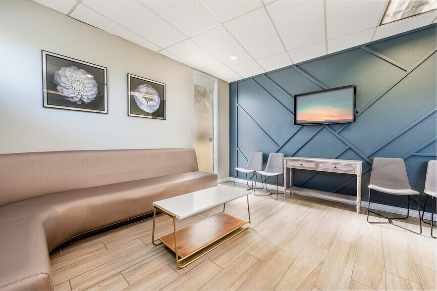 More Photos Of 2700 N Bellflower Blvd, Long Beach Medical For Lease