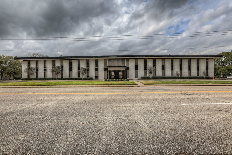 More Photos Of 1115 Gemini St, Houston Office For Lease