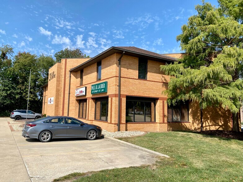 More Photos Of 3 Club Centre Ct, Edwardsville Office For Lease