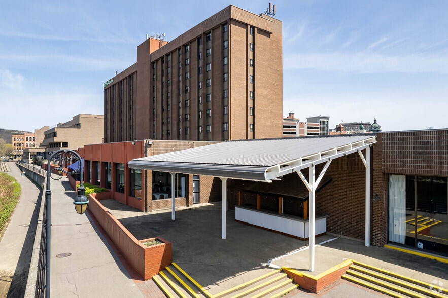 More Photos Of 2-8 Hawley St, Binghamton Hotel For Lease