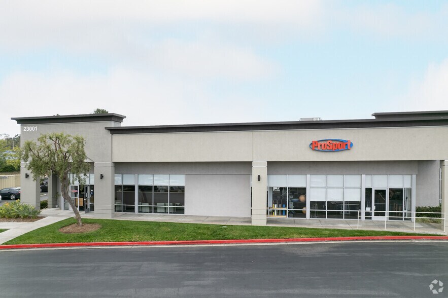 More Photos Of 23052 Lake Forest Dr, Laguna Hills Storefront For Lease