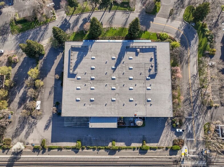 More Photos Of 740 Southpoint Blvd, Petaluma Industrial For Sale