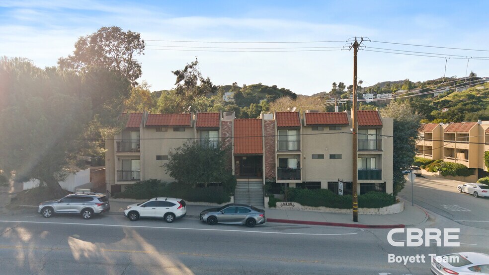 More Photos Of 8485 Valley Circle Blvd, West Hills Apartments For Sale