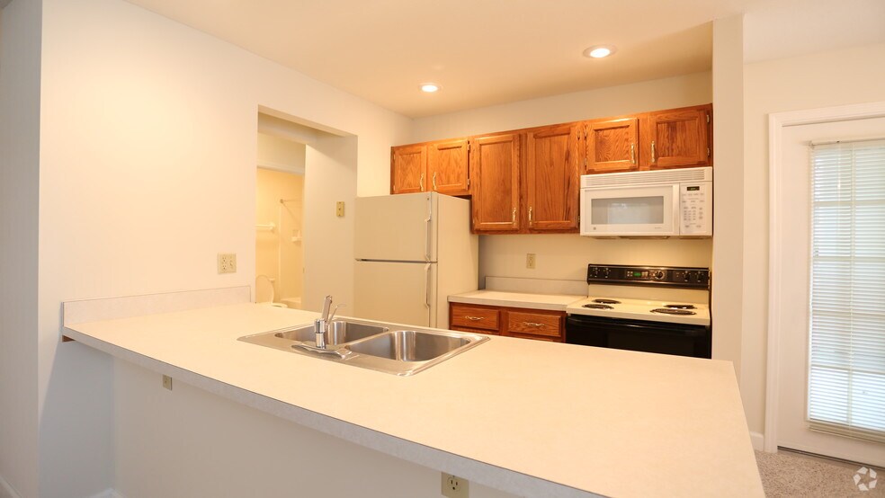 More Photos Of 210 Retreat Ln, Westerville Apartments For Sale