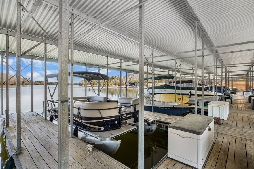 More Photos Of 1155 Marina Rd, Elberton Marina For Sale