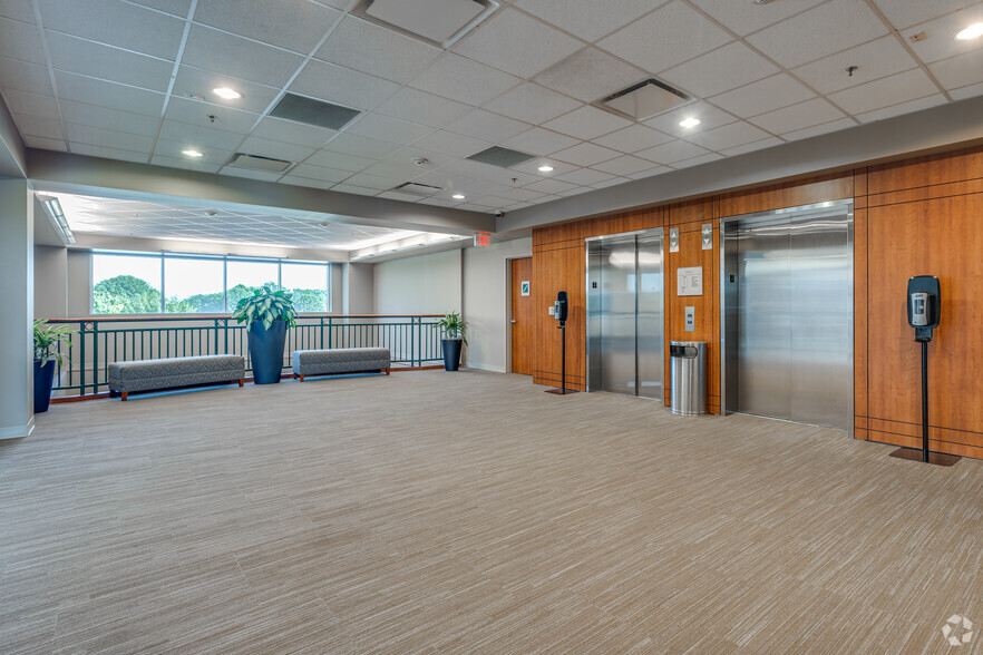 More Photos Of 707 S Fry Rd, Katy Unknown For Lease