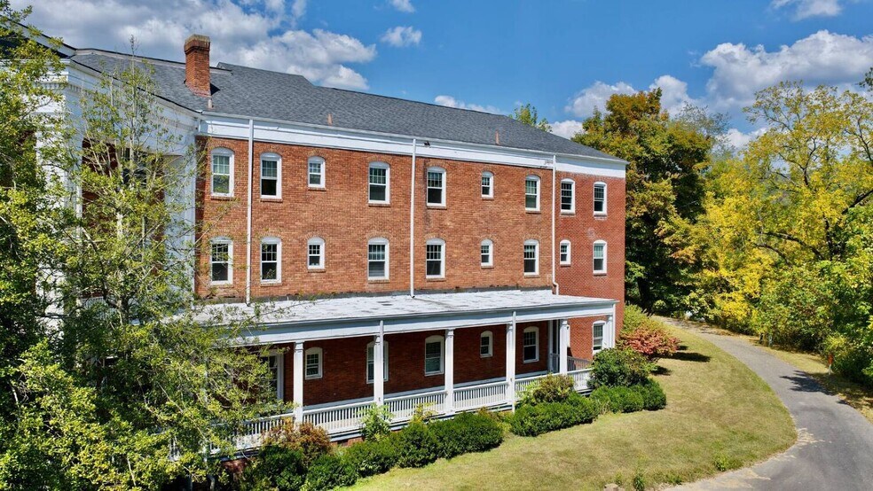 More Photos Of 158 Academy Lane Dr, Pence Springs Hotel For Sale