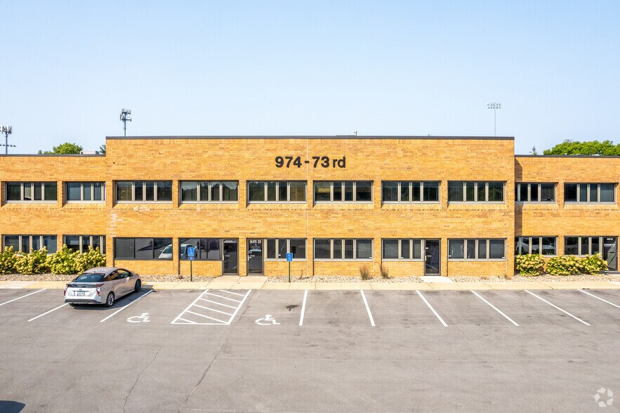 More Photos Of 974 73rd St, West Des Moines Medical For Sale