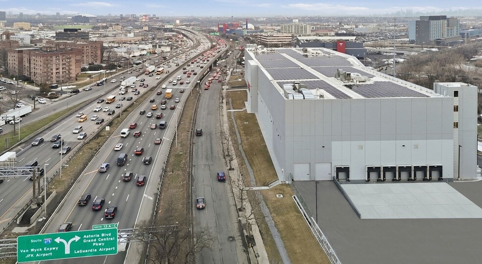 More Photos Of 28-10 Whitestone Expy, Flushing Warehouse For Lease