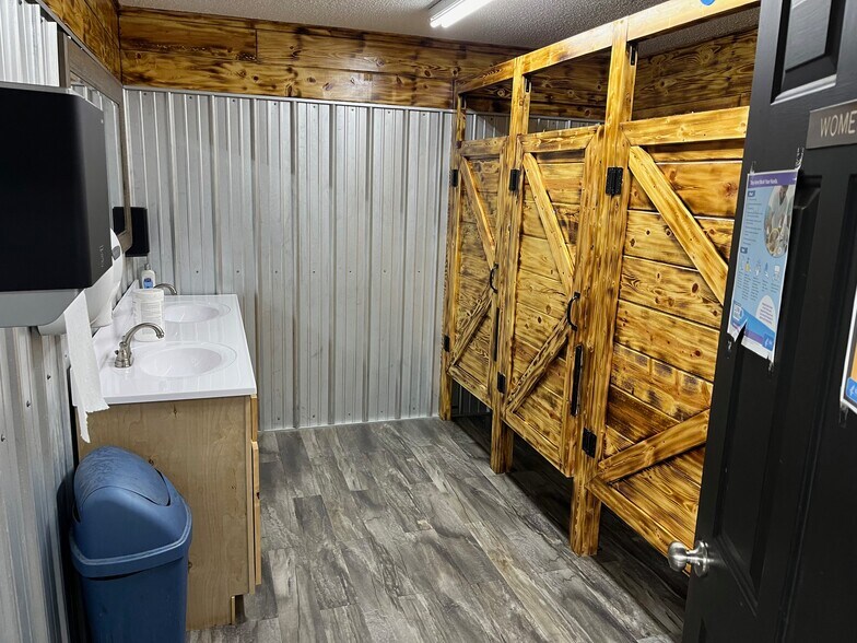 More Photos Of 149 Industrial Park Rd, Sharon Industrial For Sale