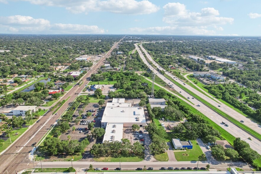 More Photos Of 3209 30th Ave S, Saint Petersburg Office For Lease