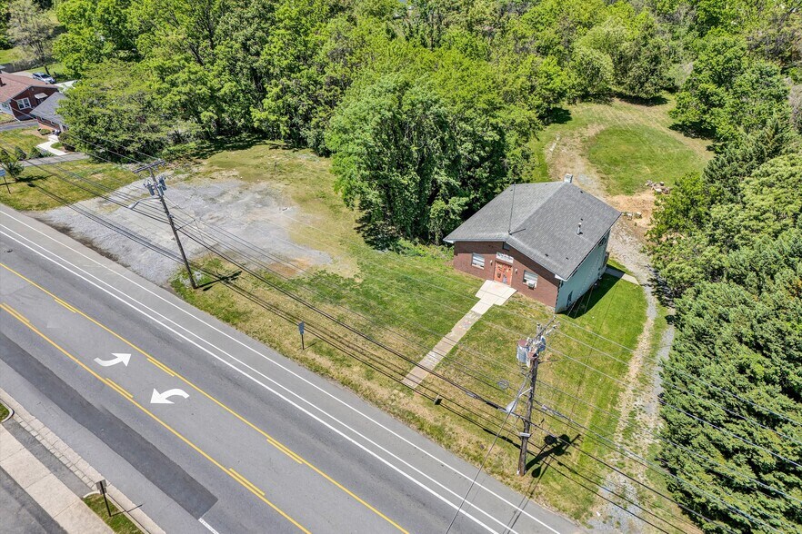 More Photos Of 2719 Colonial Ave SW, Roanoke Office For Sale