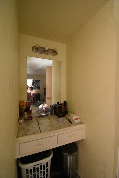 More Photos Of 1805 Rosemary Ave, Victoria Apartments For Sale