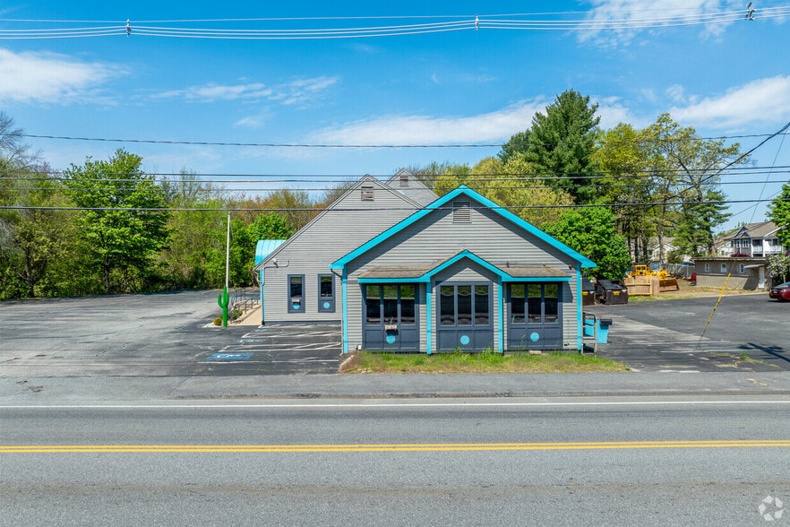 More Photos Of 165-167 Broad St, Hudson Freestanding For Sale