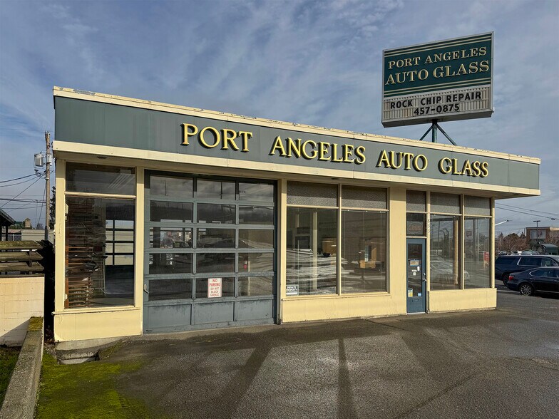 More Photos Of 833 E 1st St, Port Angeles General Retail For Sale