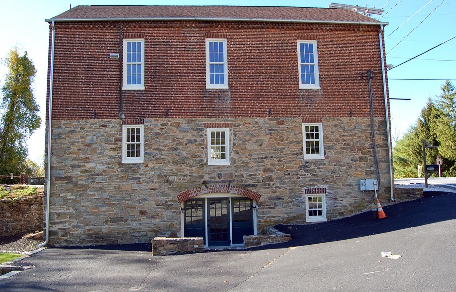 More Photos Of 1901 Monkton Rd, Monkton Storefront Retail Office For Sale