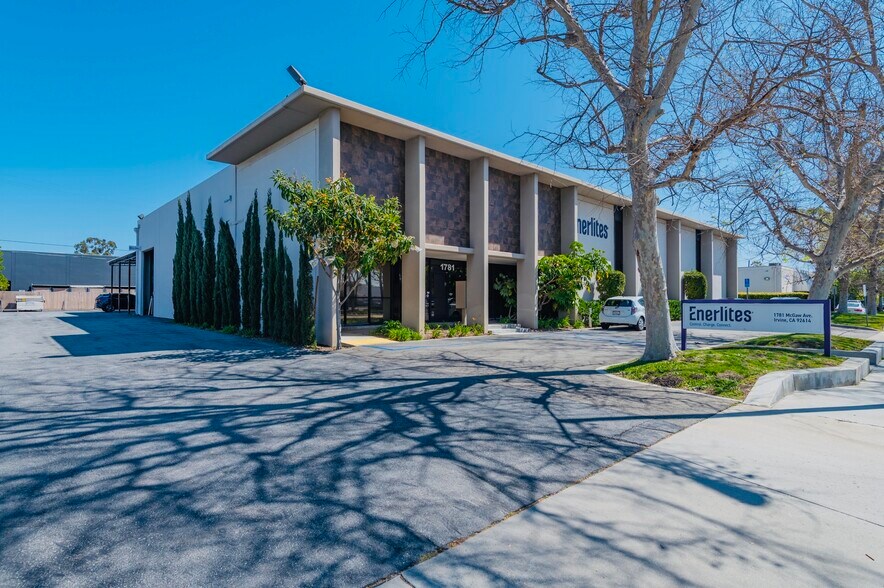 More Photos Of 1781 McGaw Ave, Irvine Warehouse For Lease