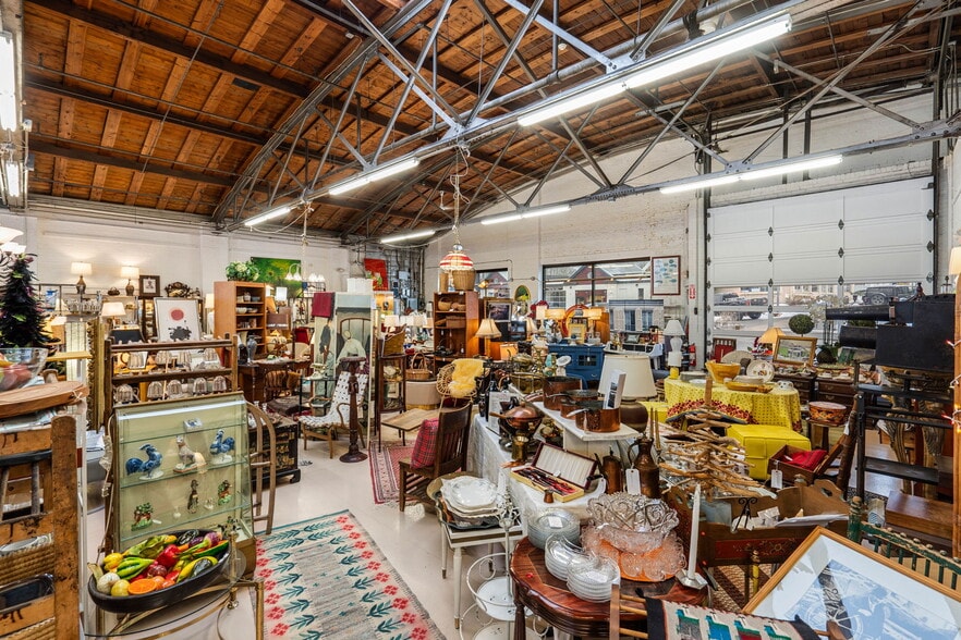 More Photos Of 47 S Main St, Ipswich Storefront Retail Residential For Sale