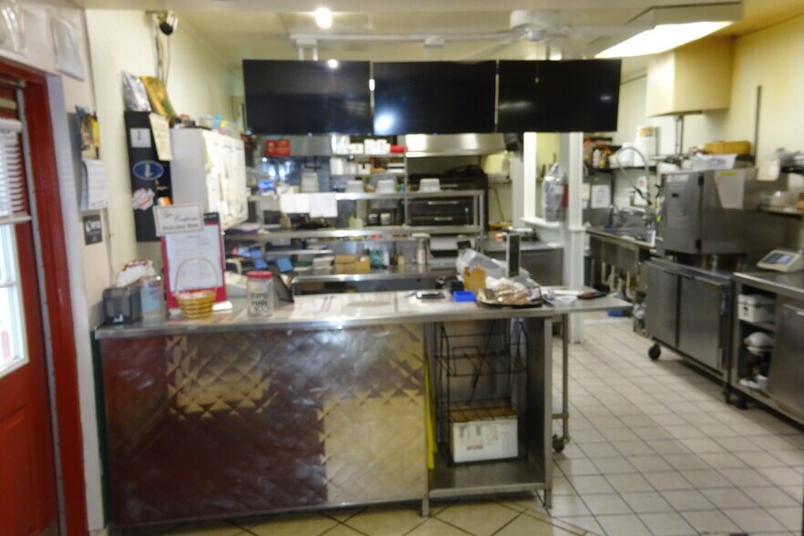 More Photos Of 427 N Chestnut St, Lansdale General Retail For Sale
