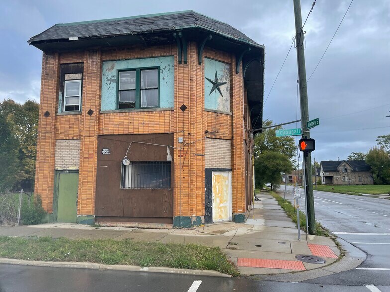 More Photos Of 5000 Mcdougall St, Detroit Convenience Store For Sale