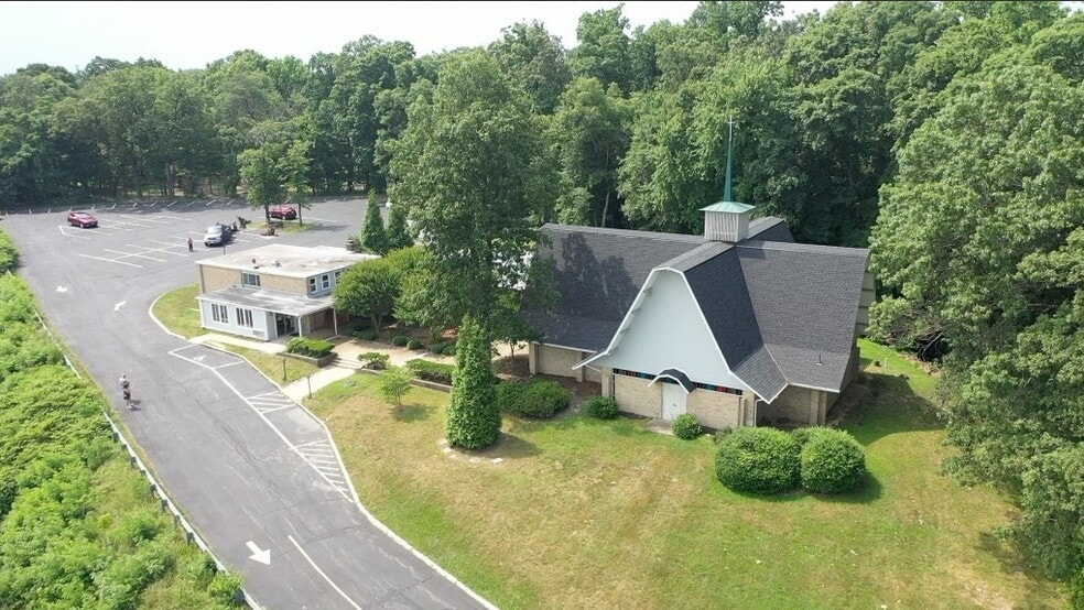 More Photos Of 5203 Manchester Dr, Temple Hills Religious Facility For Sale