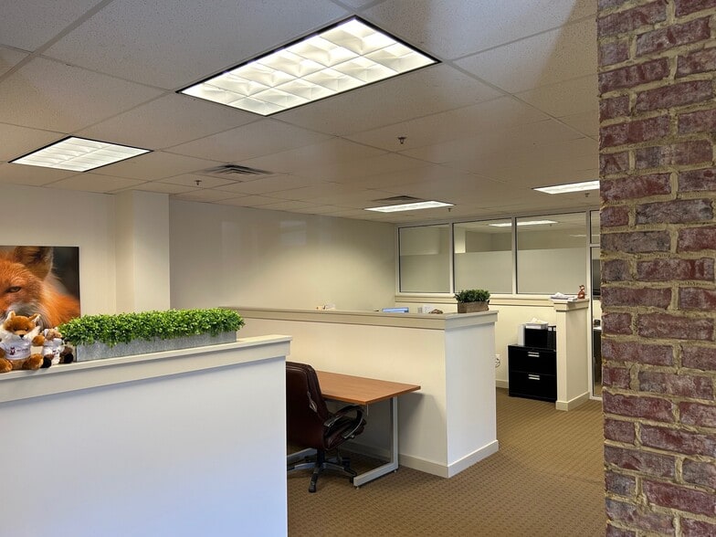 More Photos Of 200 Garrett St, Charlottesville Office Residential For Lease